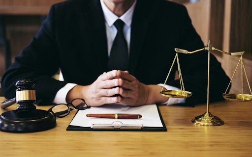 Top Benefits of Being a Lawyer